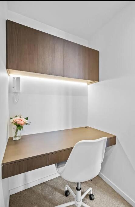 Elegant Urban Hideaway - Private Luxury Residential Apartment, Walk To South Bank & Free Carpark * Brisbane