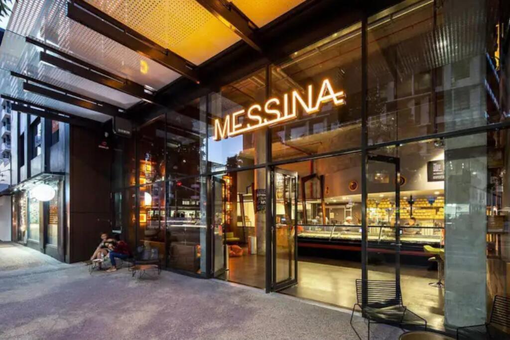 Elegant Urban Hideaway - Private Luxury Residential Apartment, Walk To South Bank & Free Carpark Apartment Brisbane